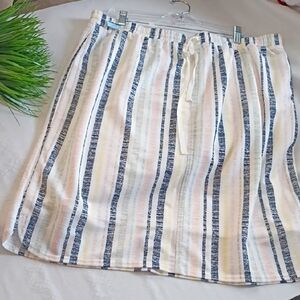 Chic Striped Mini Skirt in Blue and White